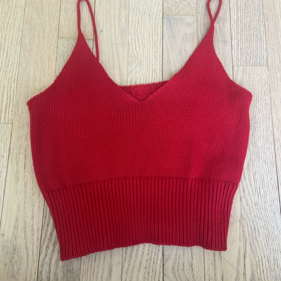 Beautiful Red knit tank top - Picture 2 of 2